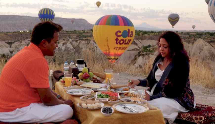 卡帕多西亚：最佳热气球观赏地，壮丽的日出日落景观