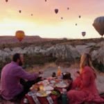 卡帕多奇亚的热气球与美味早餐