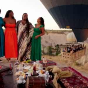 卡帕多奇亚的热气球与美味早餐